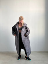 Indlæs billede til gallerivisning SITTINGSUITS - POWER FRAKKE GRÅ - ONE SIZE